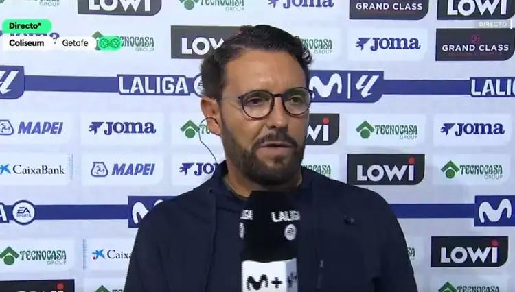 了下脸, 索说了什么, 赛后在接受 了下脸, 索说了什么, 赛后在接受