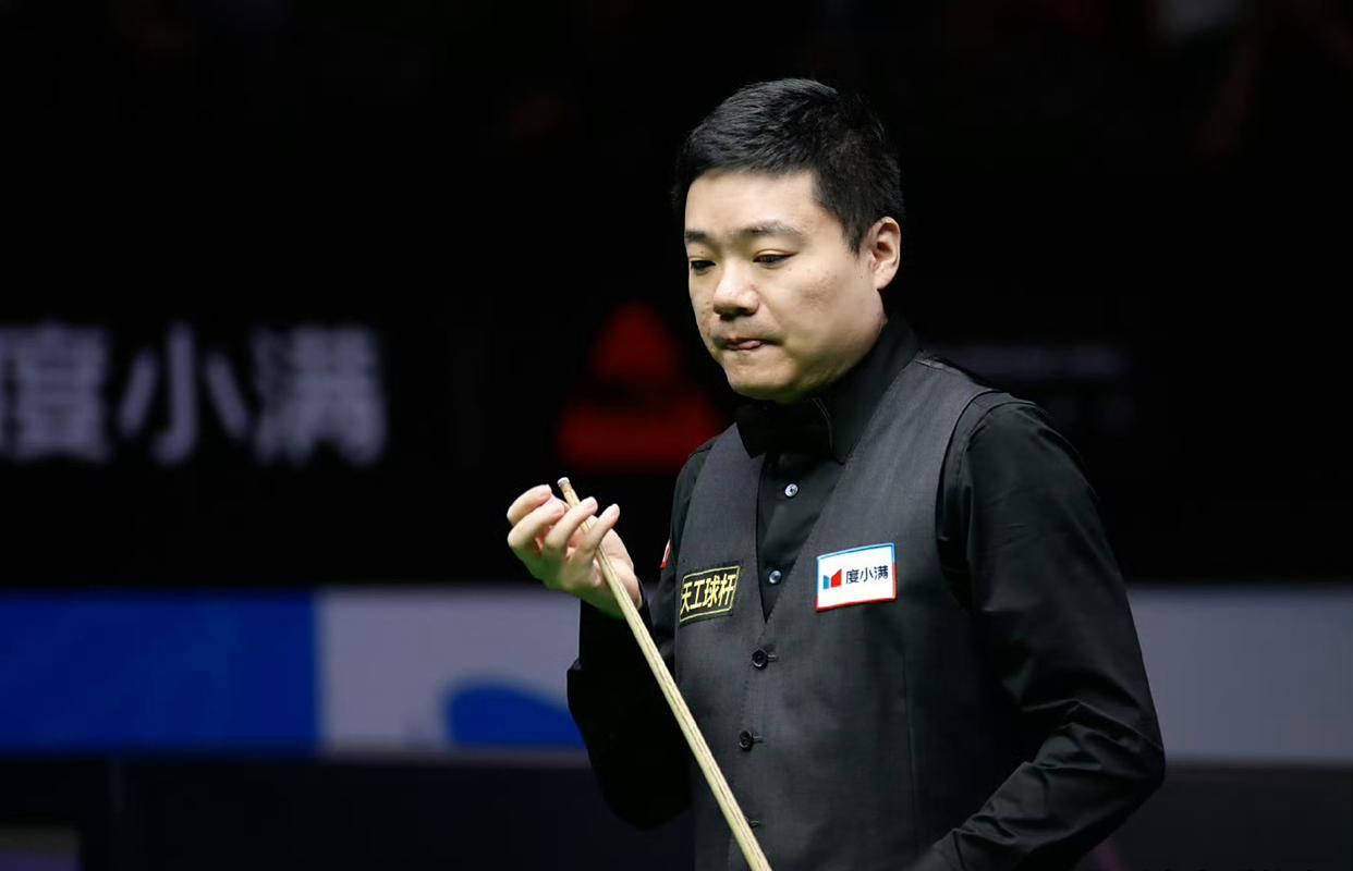 西安大奖赛八强战！丁俊晖对阵莱恩斯占据优势，霍金斯迎战墨菲强强对话