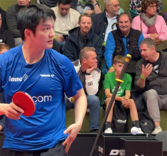 下降很多, 国乒大部队, 贯赛的合影